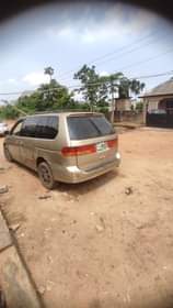 A picture of 2005 Honda odyssey 4