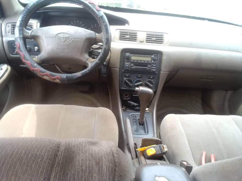 A picture of Toyota Camry 02..07088153375