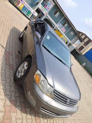 A picture of Toyota Avalon