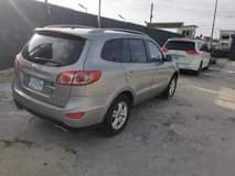 A picture of Premium used hyundai santafe V4 first body clean interior and