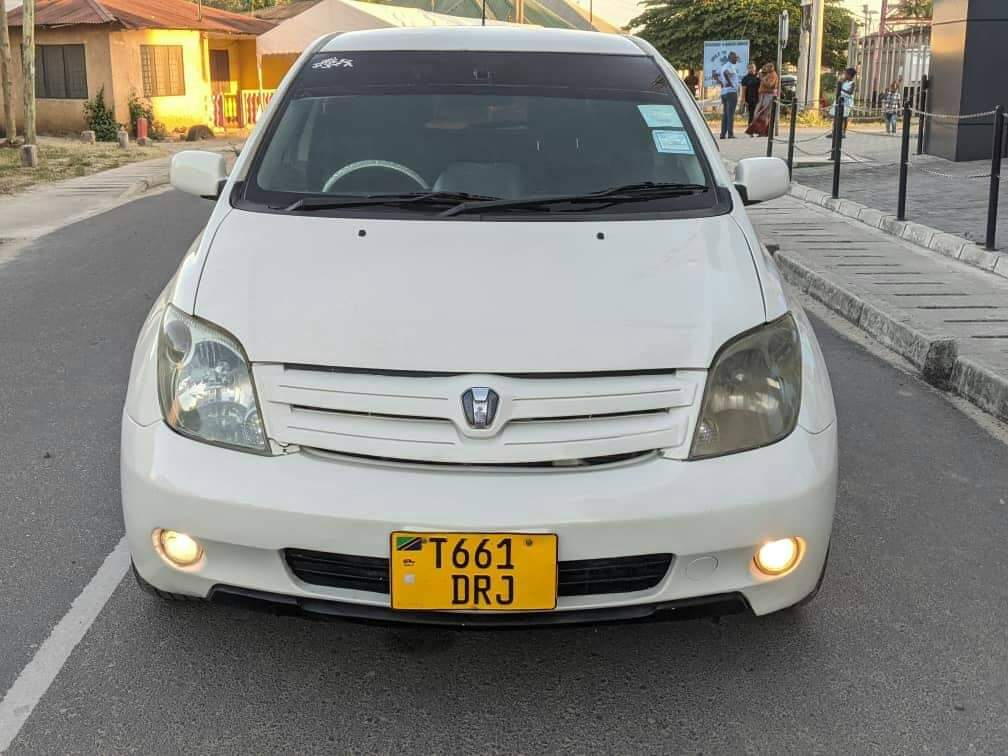 used toyota ist