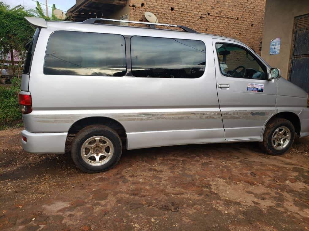 A picture of Money needed Toyota Regius super Land tour 4WD Outmatic transmission