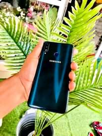 A picture of Samsung galaxy a20s