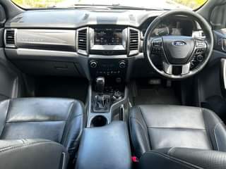 A picture of Ford everest