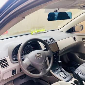 A picture of 2013 Toyota Corolla LE