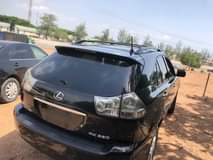 A picture of distress Rx330 2005 Untempered engine Accident free 3 5m 08146673841