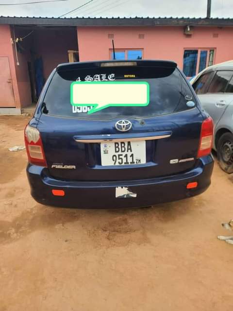 toyota fielder
