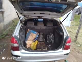 A picture of 2000 Mazda 323
