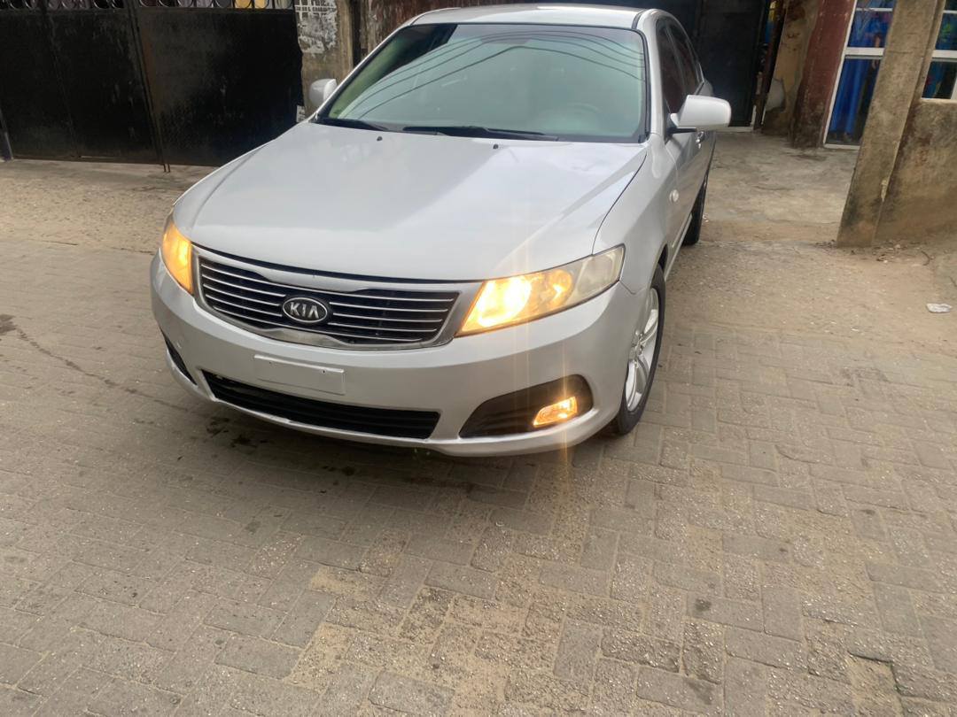 A picture of Kai Optima Automatic transmission 2009 model Sound v4 Engine fuel