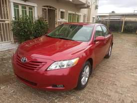 A picture of Toyota Camry 09