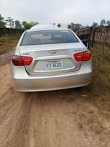A picture of Hyundai Elantra 07