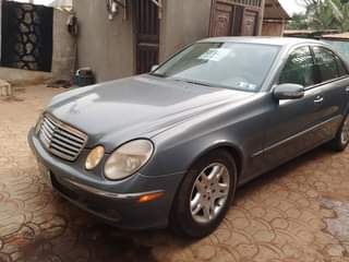 A picture of Mercedes Benz E320
