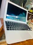 A picture of MAC BOOK AIR I7
