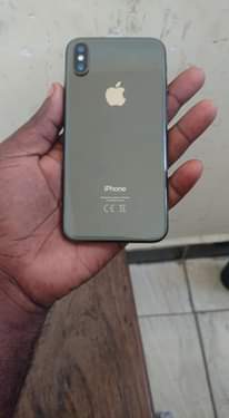 A picture of Iphone x haina tatzo lolote haimjui fundi naiuza 0688553727