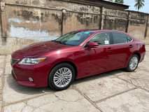 A picture of Sparkling clean Direct 2013 Foreign USED Es350 FULL OPTION DUTY