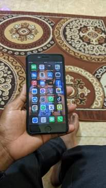 A picture of Iphone 8 Plus