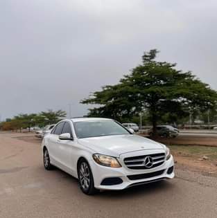 A picture of Mercedes Benz C300