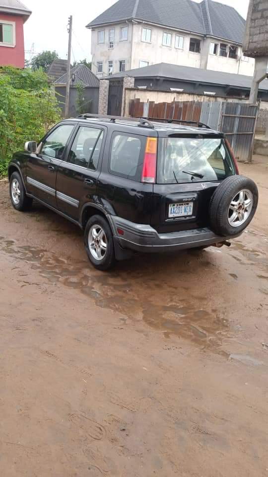 A picture of HONDA CRV WEY SHARP LOCATION IS ABA