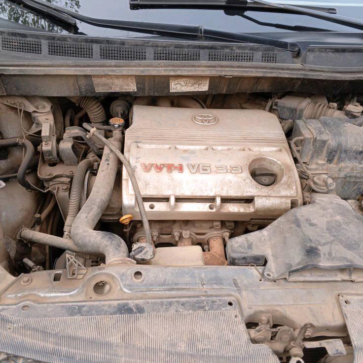 A picture of 2005 Toyota sienna