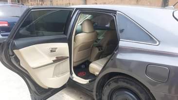 A picture of 2013 Toyota venza v4 registered