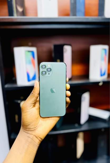 A picture of iPhone 11pro GB64