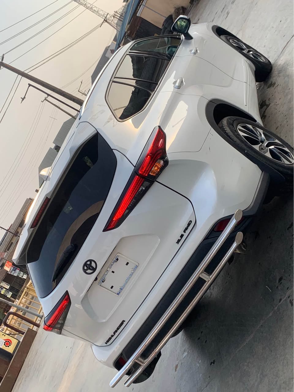 A picture of Extremely clean Tokunbo Toyota Highlander 2022 model XLE