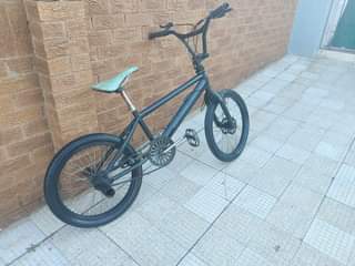 A picture of Mongoose bmx 20
