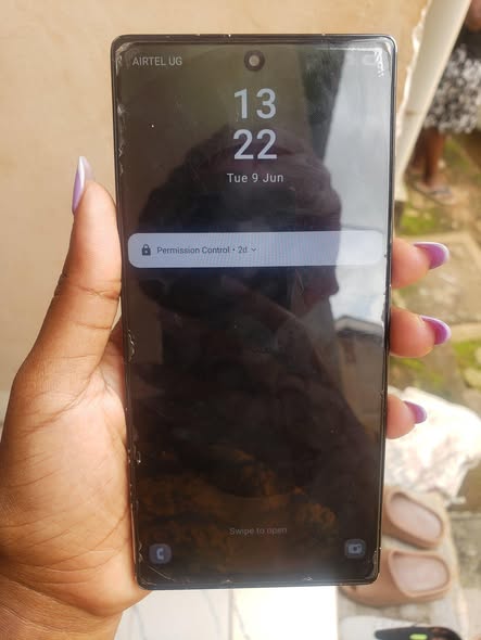 A picture of Samsung S26 ultra copy