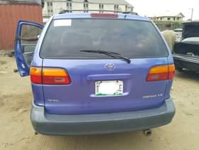 A picture of Clean Toyota sienna Nigerian use Everything is on perfect condition