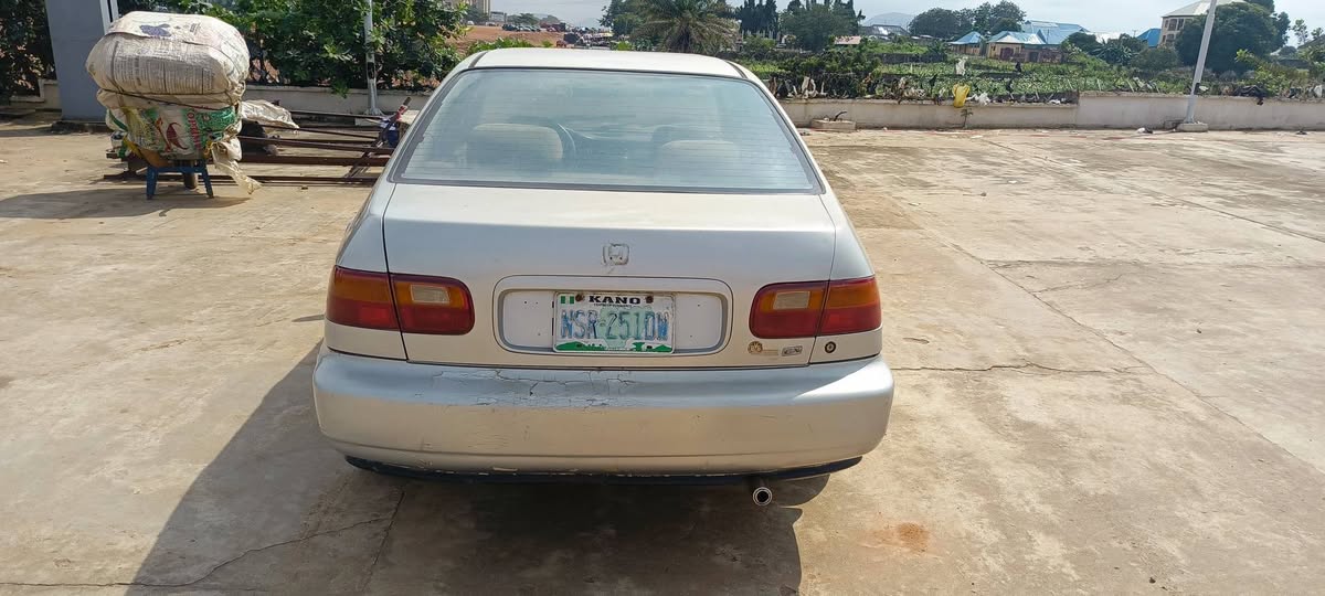 A picture of HONDA CIVIC 2001