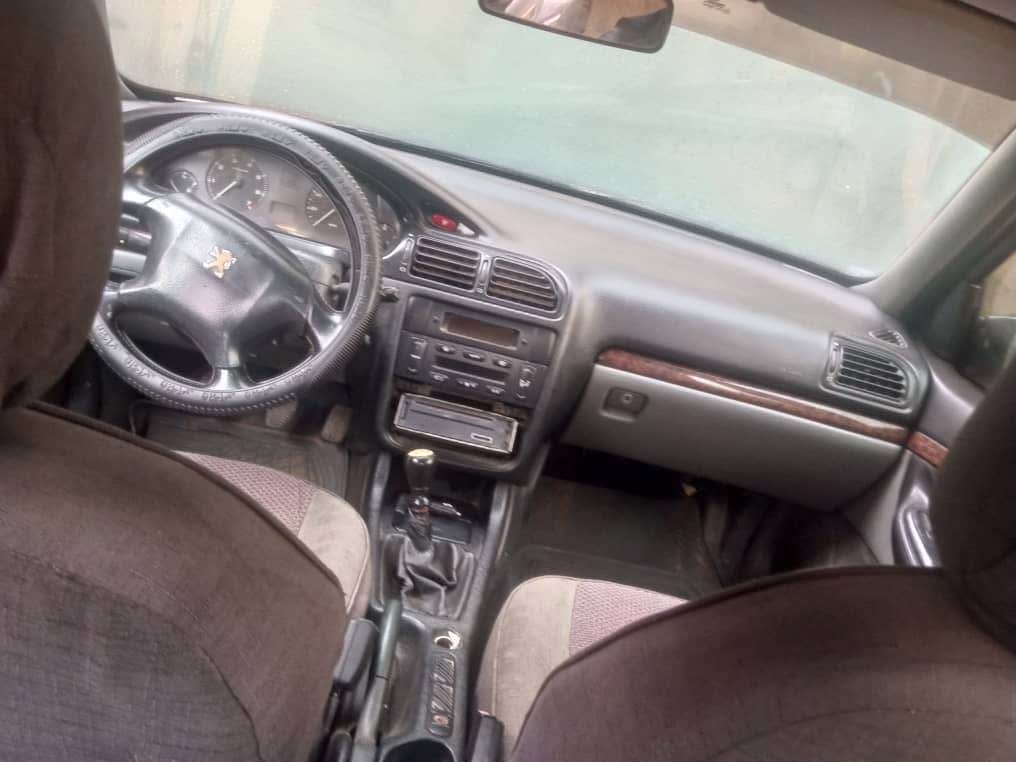 A picture of Distress sales Peugeot 406 with Untempered and gear AC has