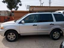 A picture of Honda pilot 05