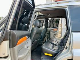 A picture of LEXUS GX470 100 TOKUNBO STANDARD 2004 TOKS STANDARD FIRST BODY