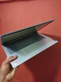 A picture of 9 slim laptop Lenovo A6 i7