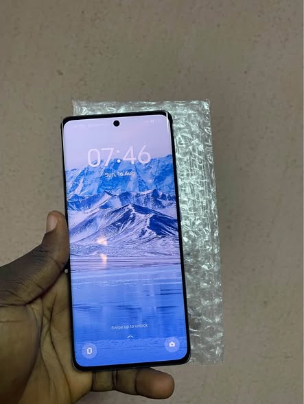 A picture of Oppo reno 10 5G 256 12 12 location Nnewi Anambra