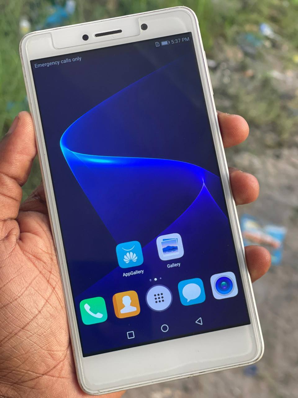 A picture of HUAWEI YR5