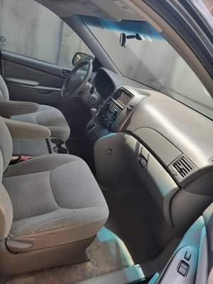 A picture of TOYOTA SIENNA