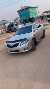 A picture of Christmas sells 09 super clean camry Zero issues Only 4M