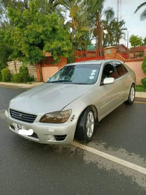 used toyota altezza