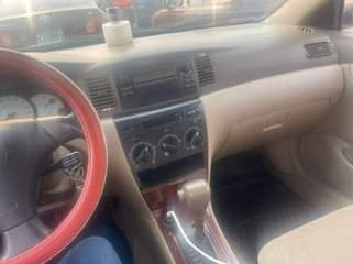 A picture of Toyota Corolla 04