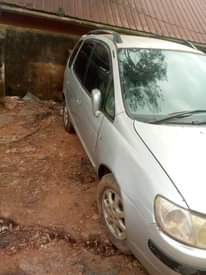 A picture of 2000 Toyota 2000 17