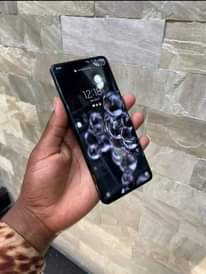 A picture of samsung galaxy s20plus 5g