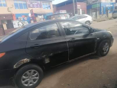 A picture of Hyundai 010 manual drive smoking engine 