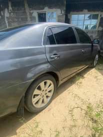 A picture of 2010 Toyota Avalon 1000