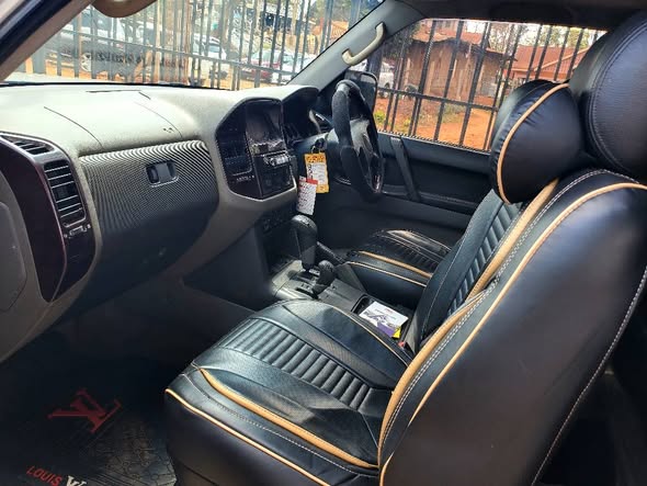 A picture of Pajero mitsubishi