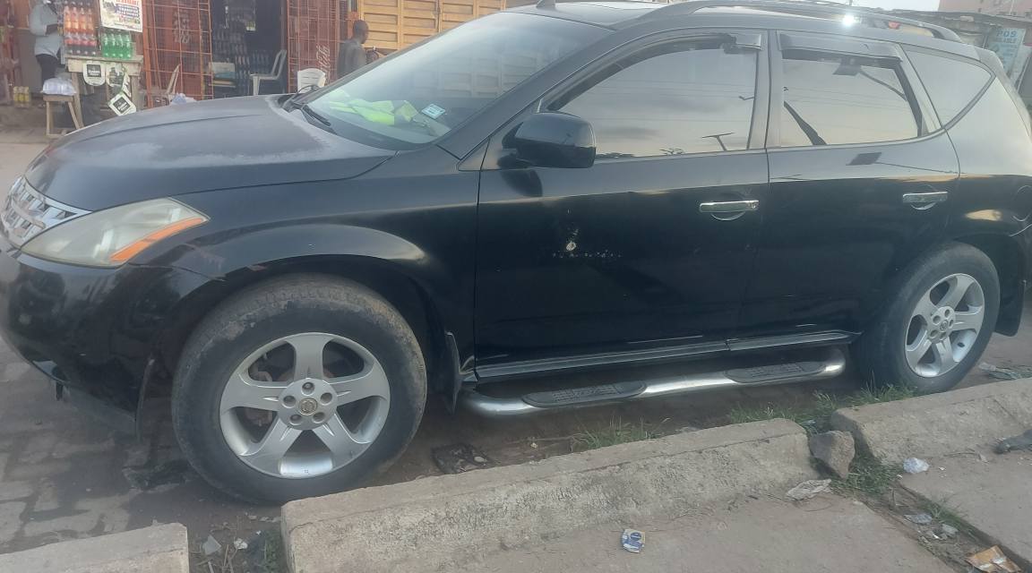 A picture of Nissan murano pristine car 2006 model