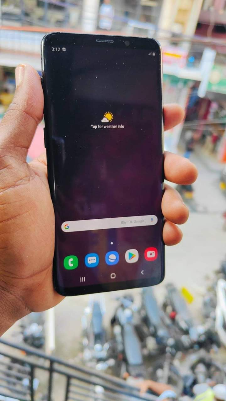 A picture of galaxy s9 plus