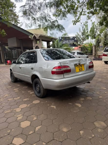 A picture of TOYOTA COROLLA 111