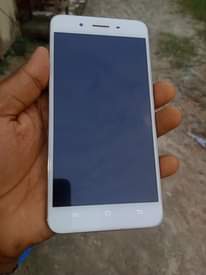 A picture of HAINA haja yakuelezea saaana hii simu VIVO Y55s 4RAM 64GB