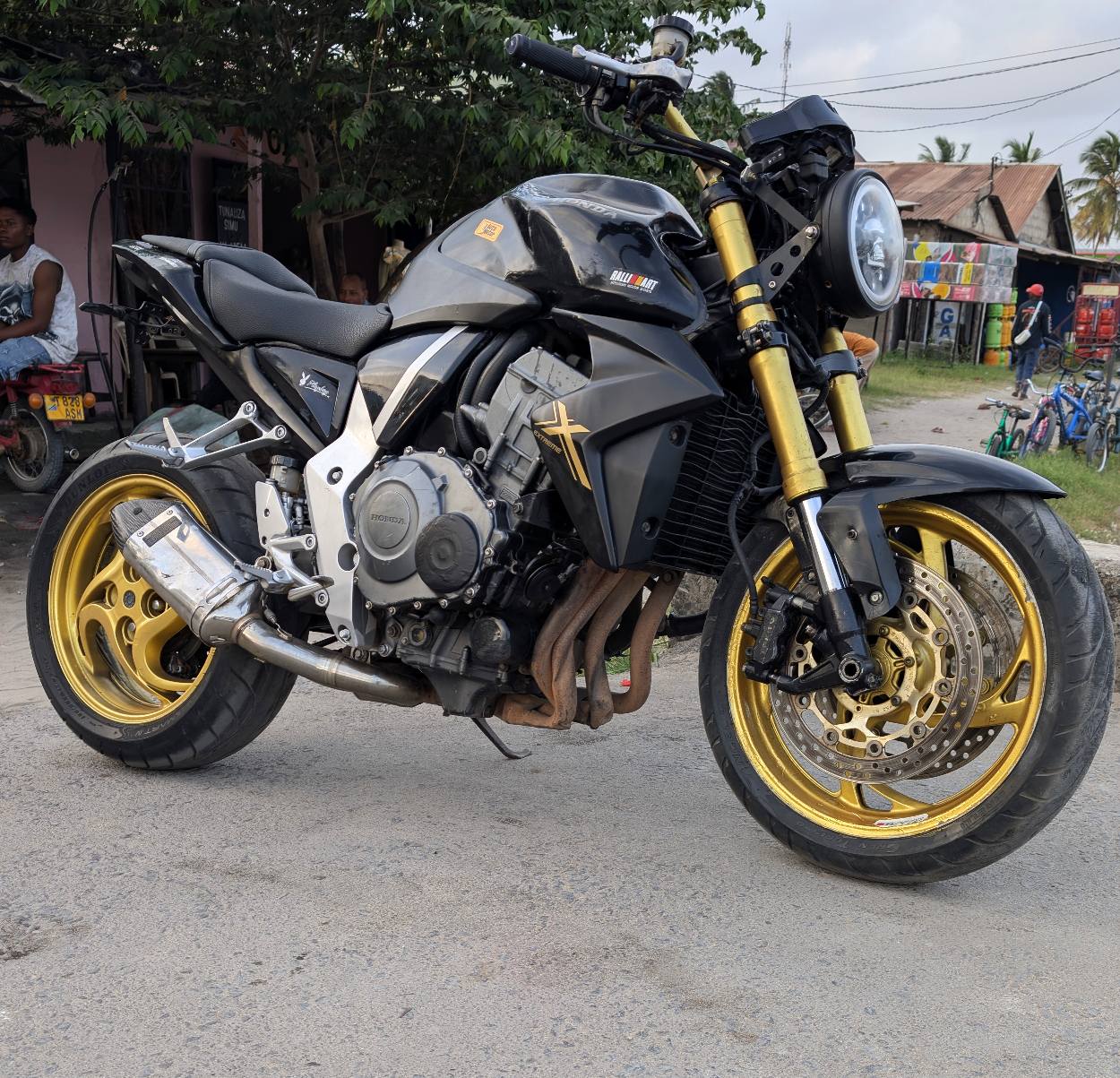 A picture of Honda cb1000